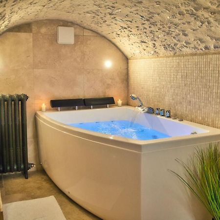 L'Oxalis Villa, Sauna Et Jaccuzi Privatif Bullion 外观 照片