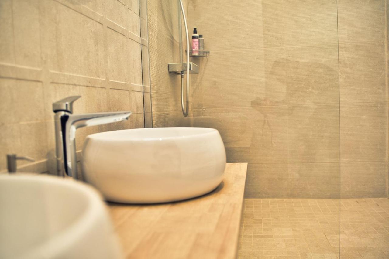 L'Oxalis Villa, Sauna Et Jaccuzi Privatif Bullion 外观 照片