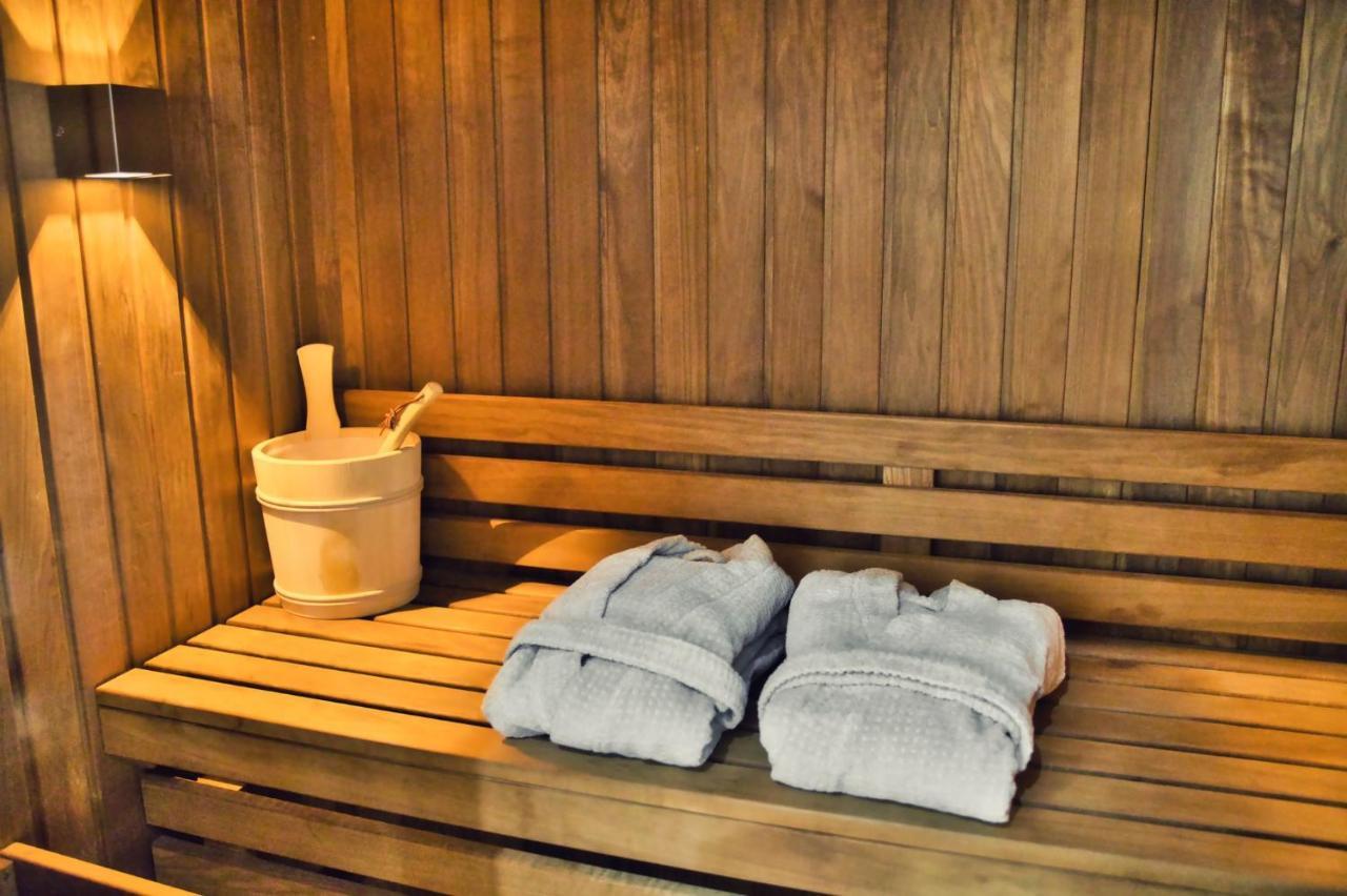 L'Oxalis Villa, Sauna Et Jaccuzi Privatif Bullion 外观 照片